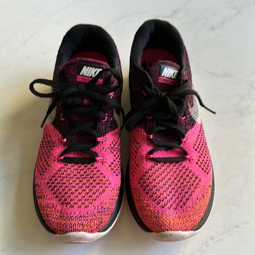 Nike flyknit lunar sneakers pink 7.5